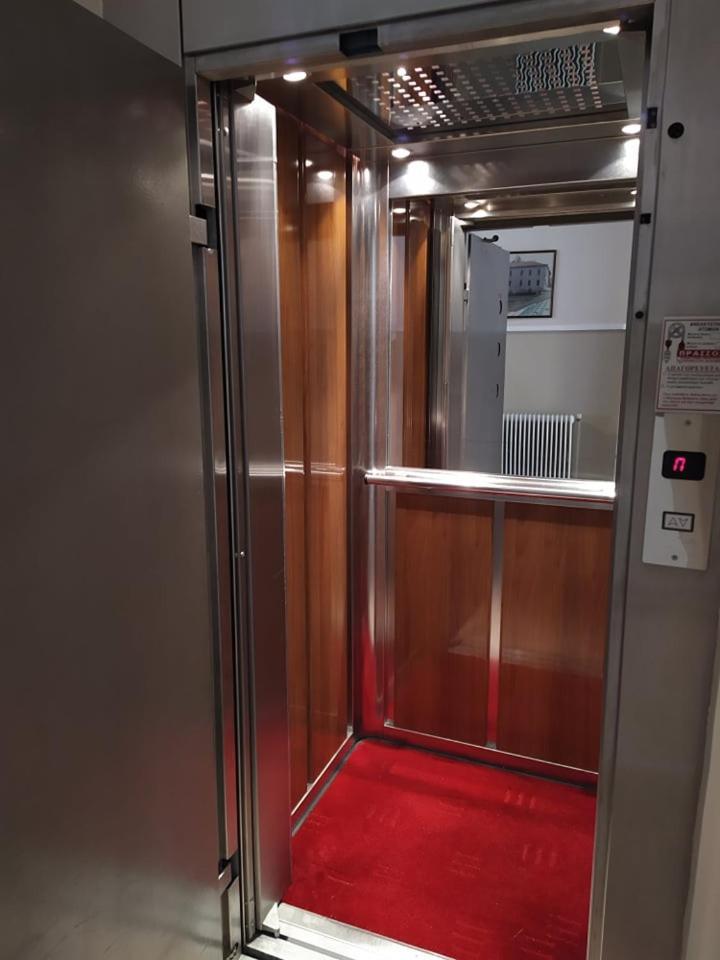Parissas Hotel Tsotílion Dış mekan fotoğraf